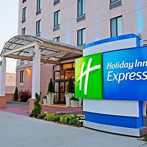 Hotel Express Brooklyn, An Ihg