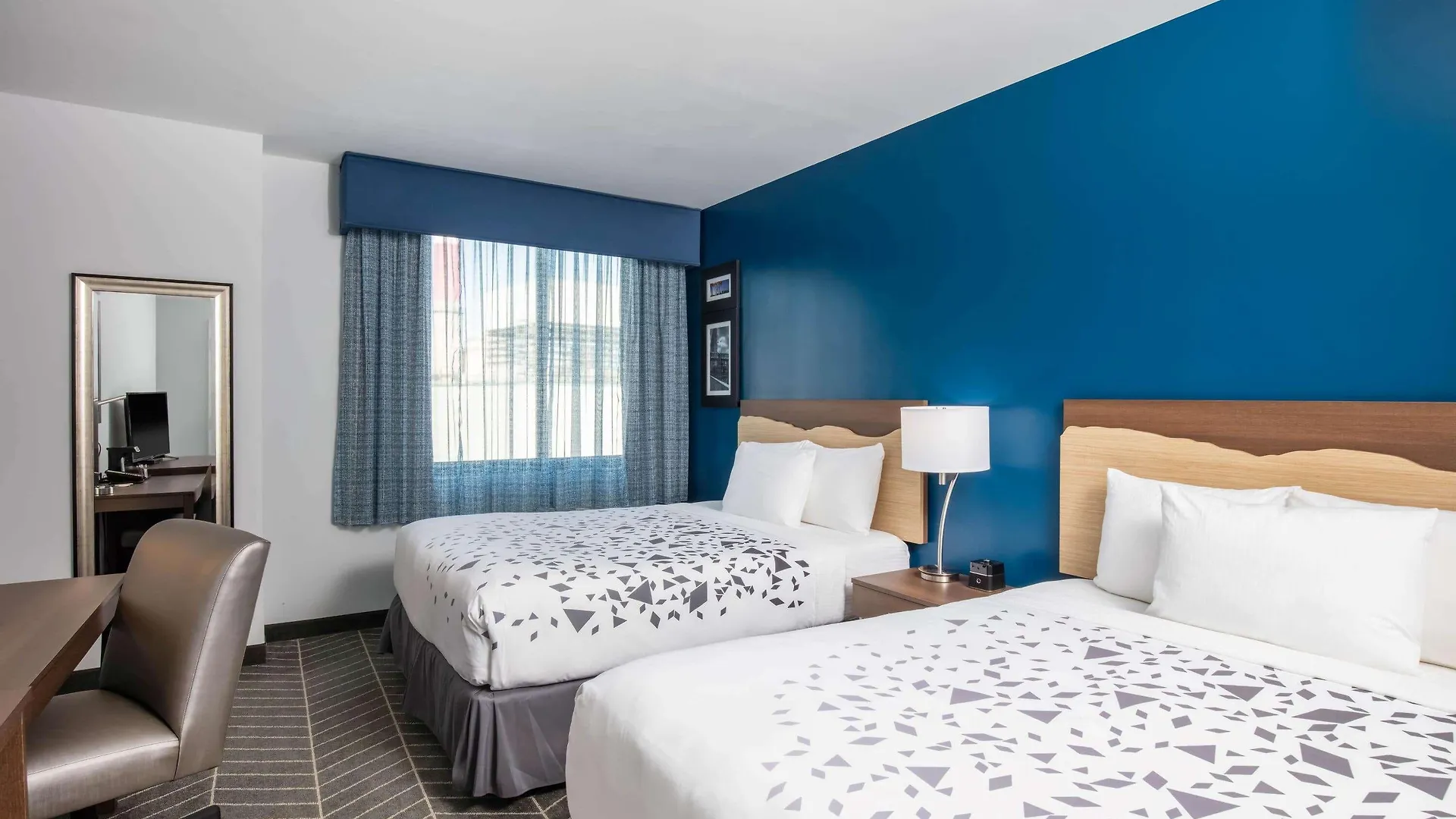 La Quinta Long Island City New York Hotel